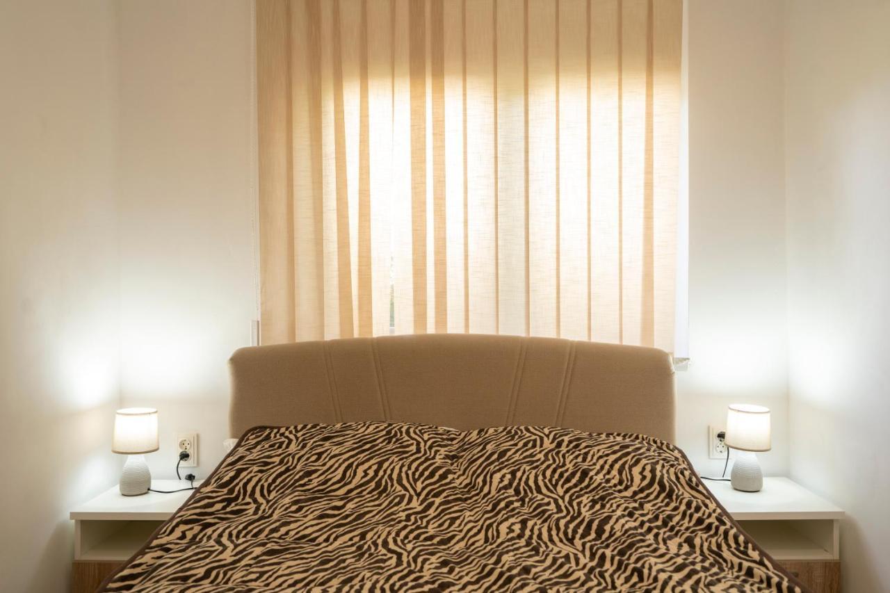 Apartman Curcic Knin Dış mekan fotoğraf