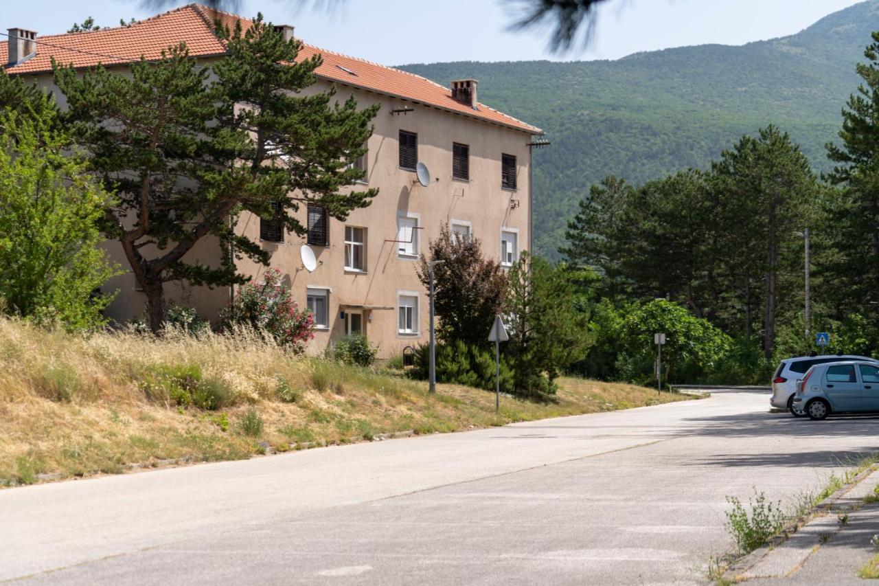 Apartman Curcic Knin Dış mekan fotoğraf